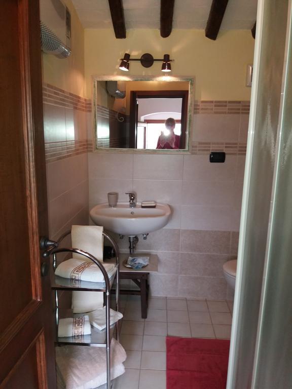 Le Travi Panzió Sarzana Kültér fotó