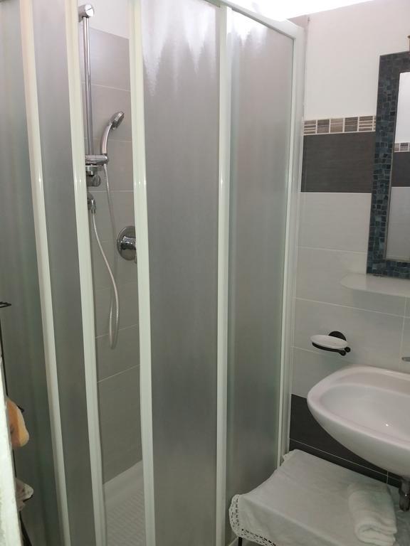 Le Travi Panzió Sarzana Kültér fotó