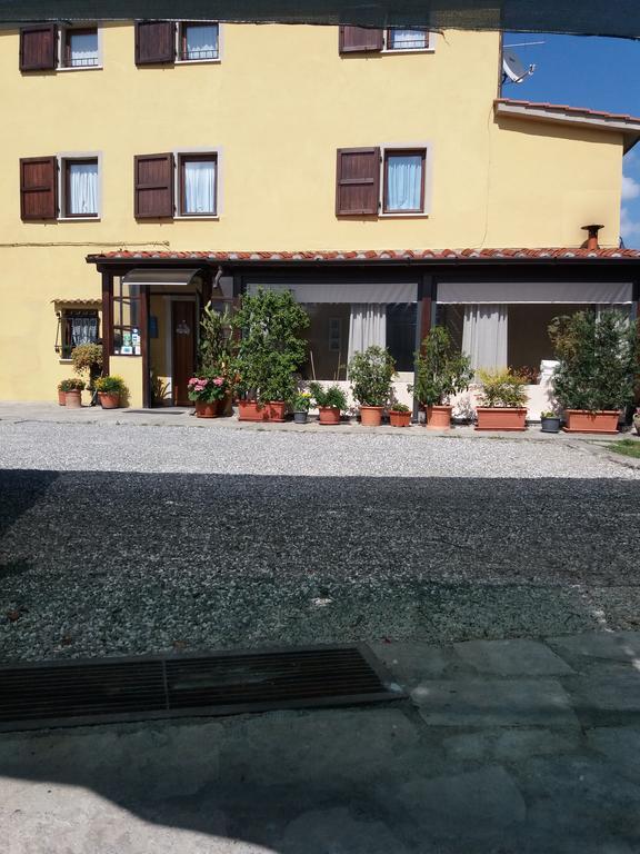Le Travi Panzió Sarzana Kültér fotó